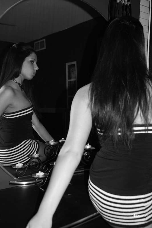 Private Erotic Album of Cute Girl: Explicit Amateur Photos