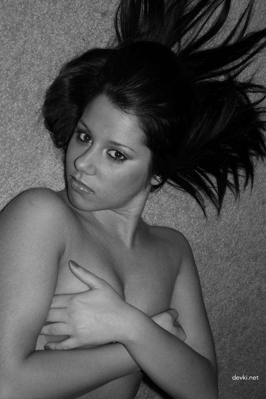 Private Erotic Album of Cute Girl: Explicit Amateur Photos