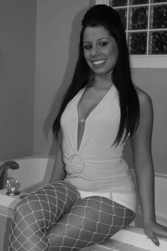 Private Erotic Album of Cute Girl: Explicit Amateur Photos