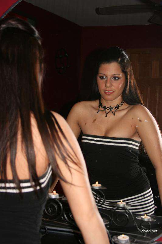 Private Erotic Album of Cute Girl: Explicit Amateur Photos