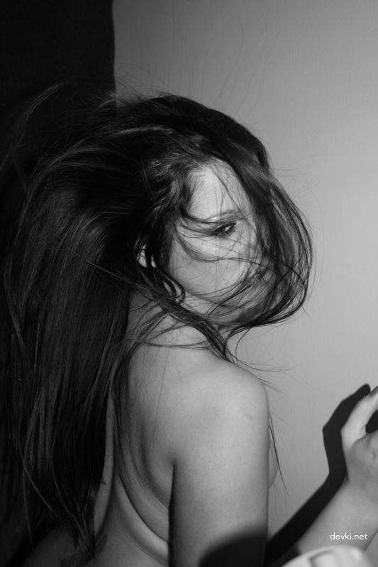 Private Erotic Album of Cute Girl: Explicit Amateur Photos