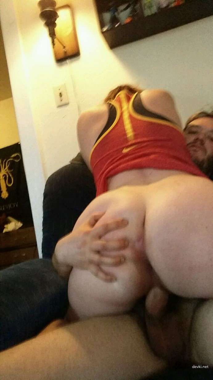 Private redhead girl with big ass in explicit porn photos