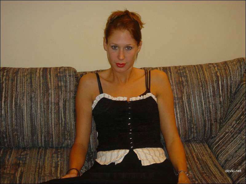 Skinny Girl's Private Explicit Photos: Amateur XXX Pics
