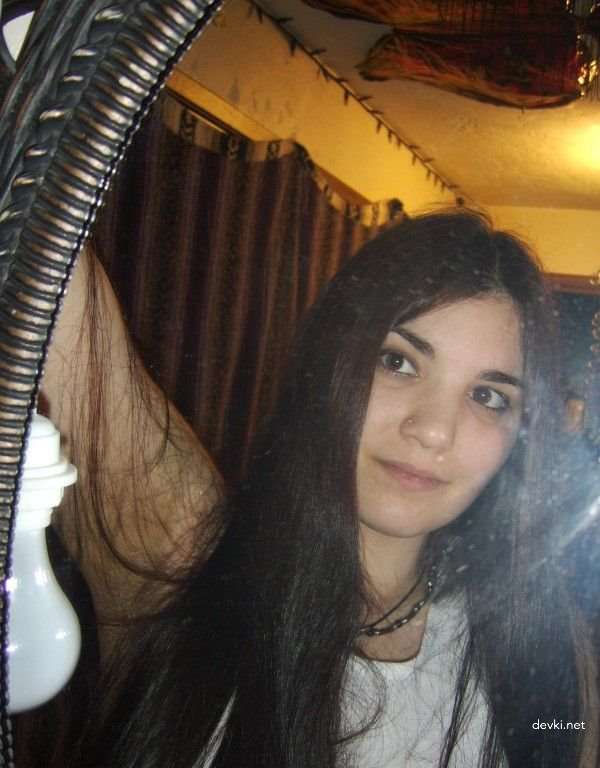 Explicit Amateur Nude Girls Posing at Home - Uncensored Photos