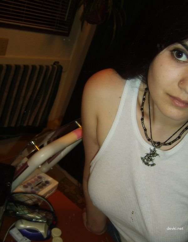 Explicit Amateur Nude Girls Posing at Home - Uncensored Photos