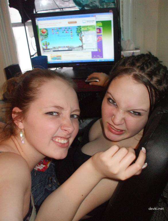 Explicit Amateur Nude Girls Posing at Home - Uncensored Photos