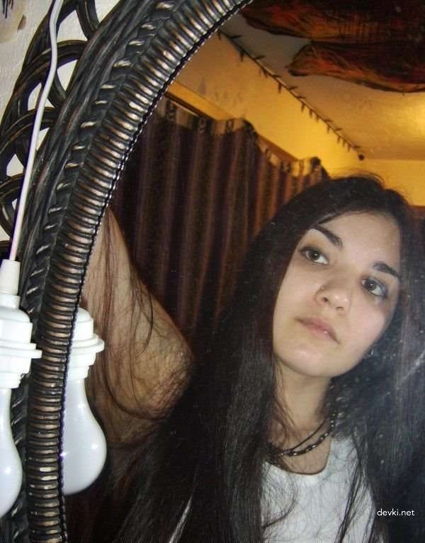 Explicit Amateur Nude Girls Posing at Home - Uncensored Photos