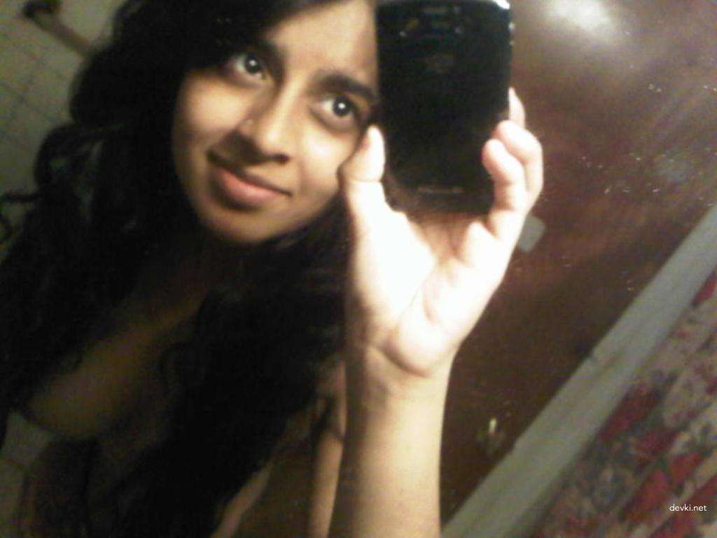 Amateur Indian Booty Erotica: Explicit Photos of a Thick Native American Woman