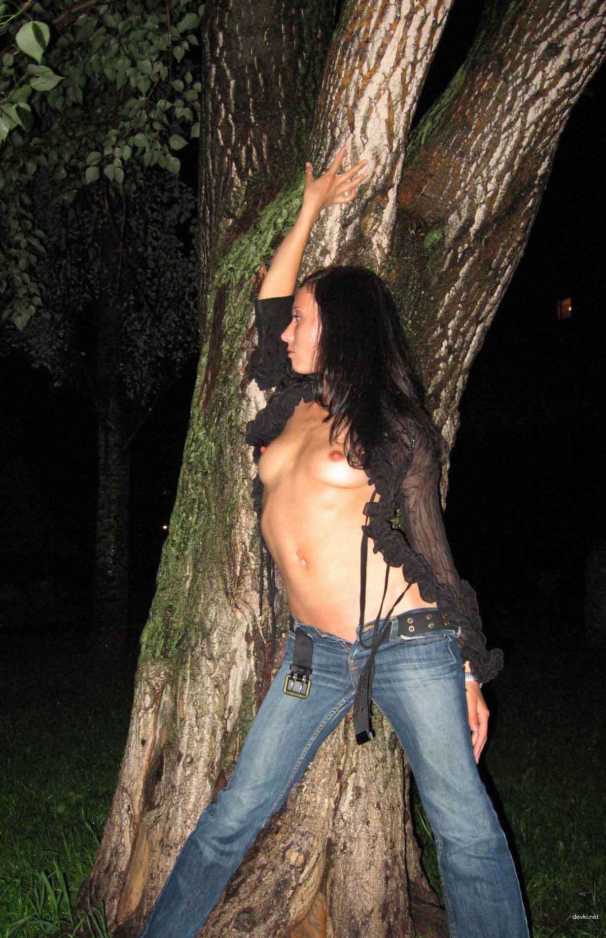 Young Babe's Private Photo with Tight Booty: Explicit Amateur Shot