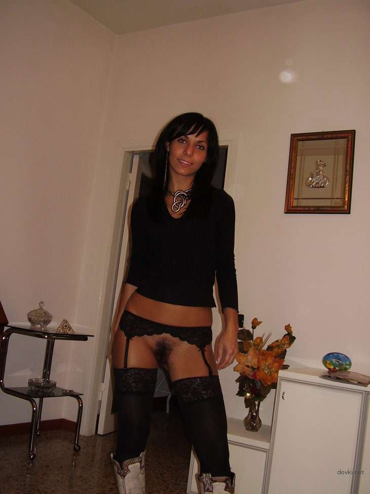 Sultry Brunette with Hot Ass: Explicit Private Erotica Photo Shoot