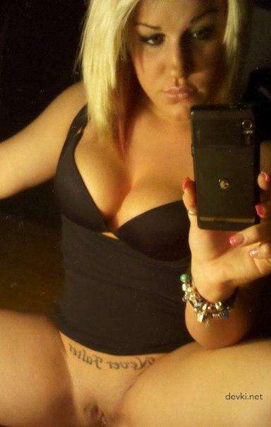 Explicit Nude Girls Amateur Photos: Uncensored Sexy Babes in the Buff