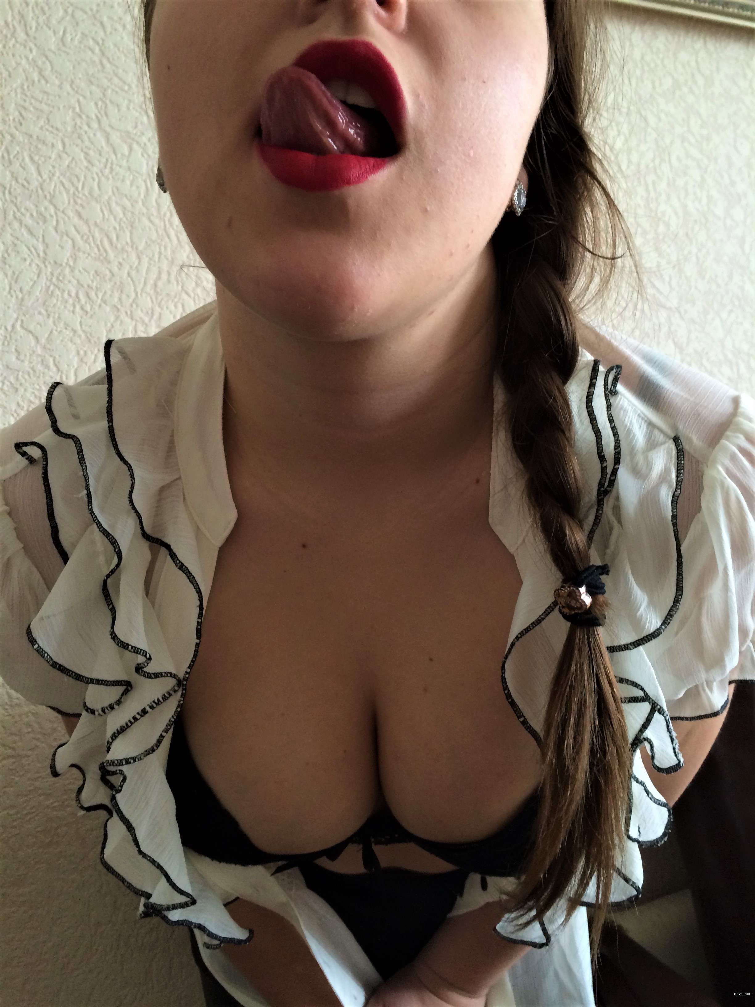 Explicit Amateur Nude Photoshoot: Busty Babe Strips Down Completely