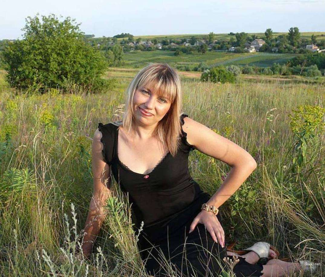Sexy Mature Woman in Years: Amateur Explicit Photo Collection