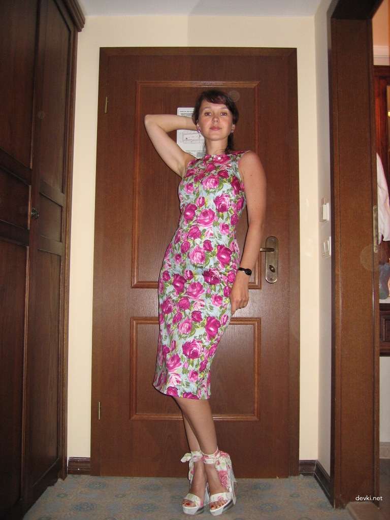 Naked MILF Amateur Photo: Explicit and Bold Mom Exposed