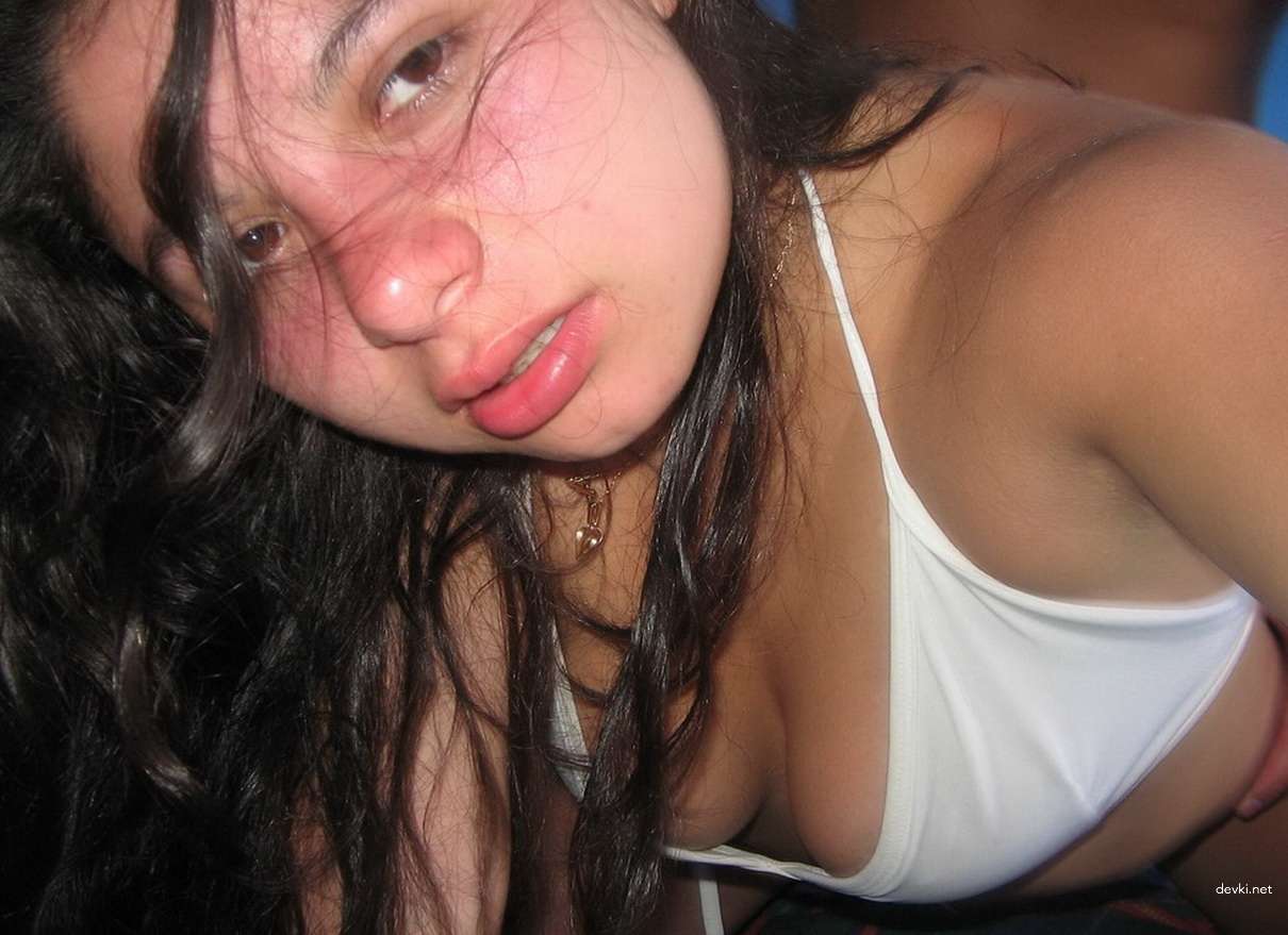 Seductive Moments of Busty Brunette - Amateur Explicit Photos