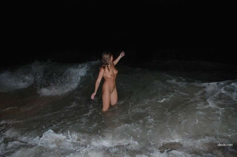 Sensual Amateur Photos of Girlfriends on Night Beach: Erotic Shots