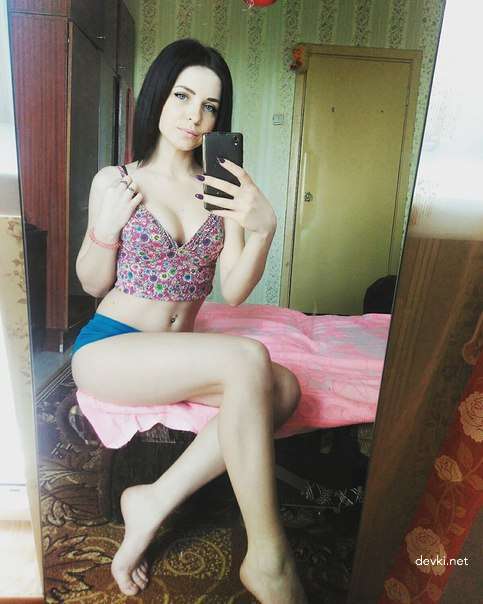 Sensual Amateur Erotica: Stunning Girls in Explicit Photos
