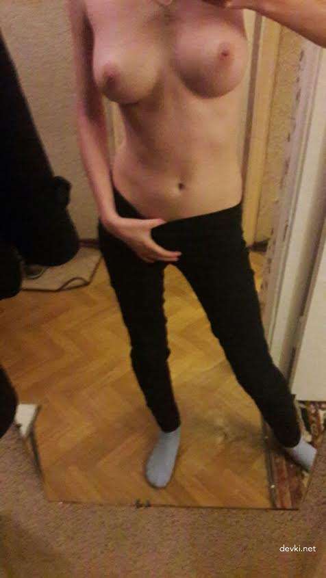 Sensual Amateur Erotica: Stunning Girls in Explicit Photos