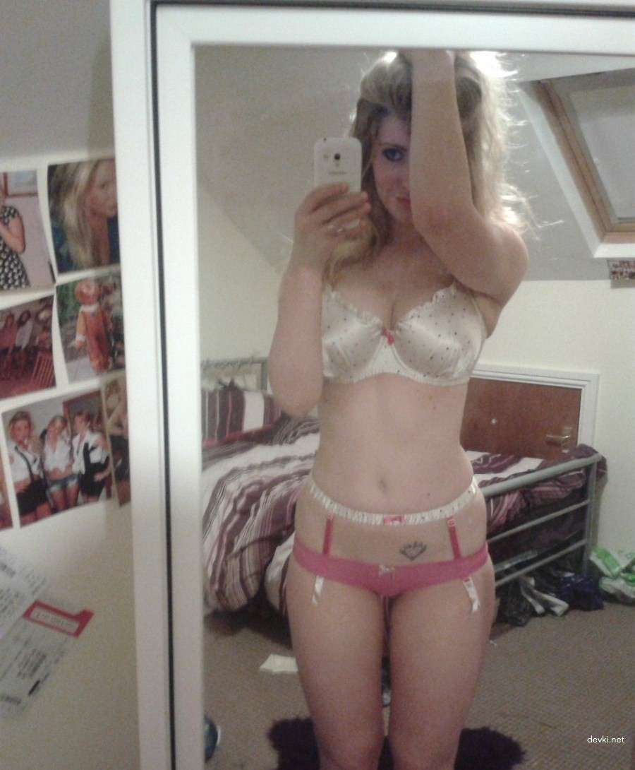 Sensual Blonde Amateur Erotic Photoshoot: Explicit Beauty in Soft Lighting