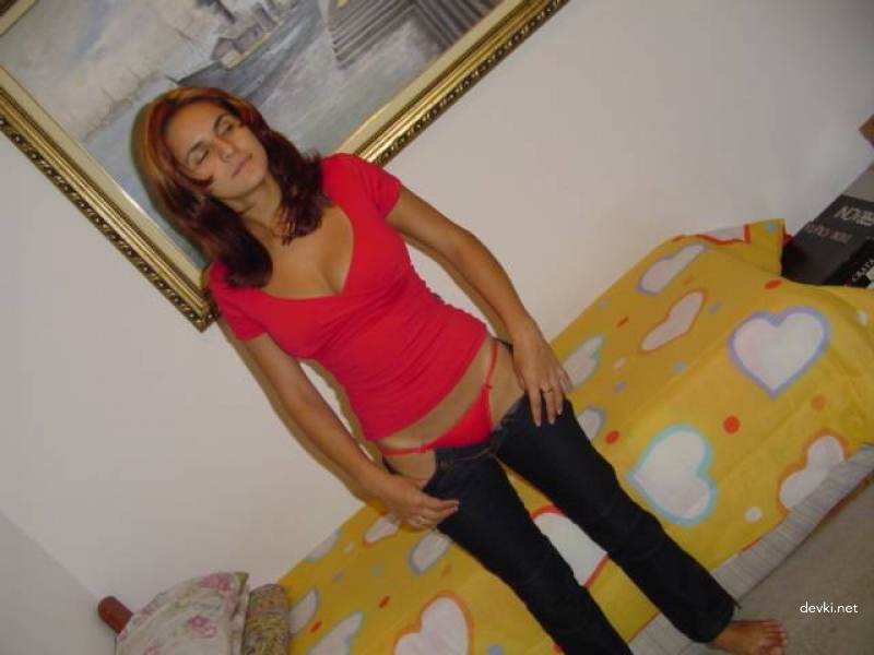 Sun-Kissed Woman Sucks Cock and Gets Fucked