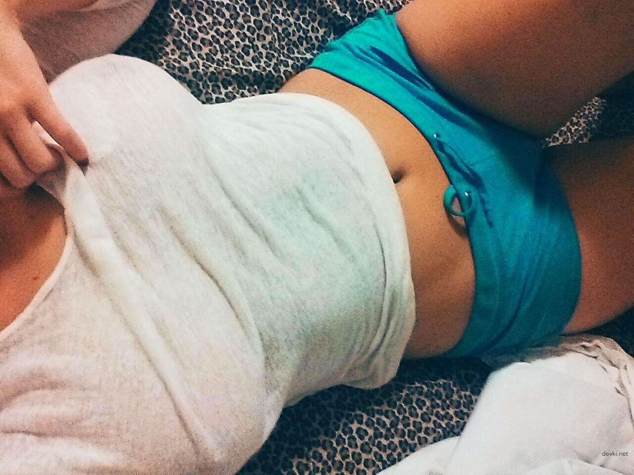 Busty Babe Snaps Naked Selfies - Explicit Amateur Photo Shoot