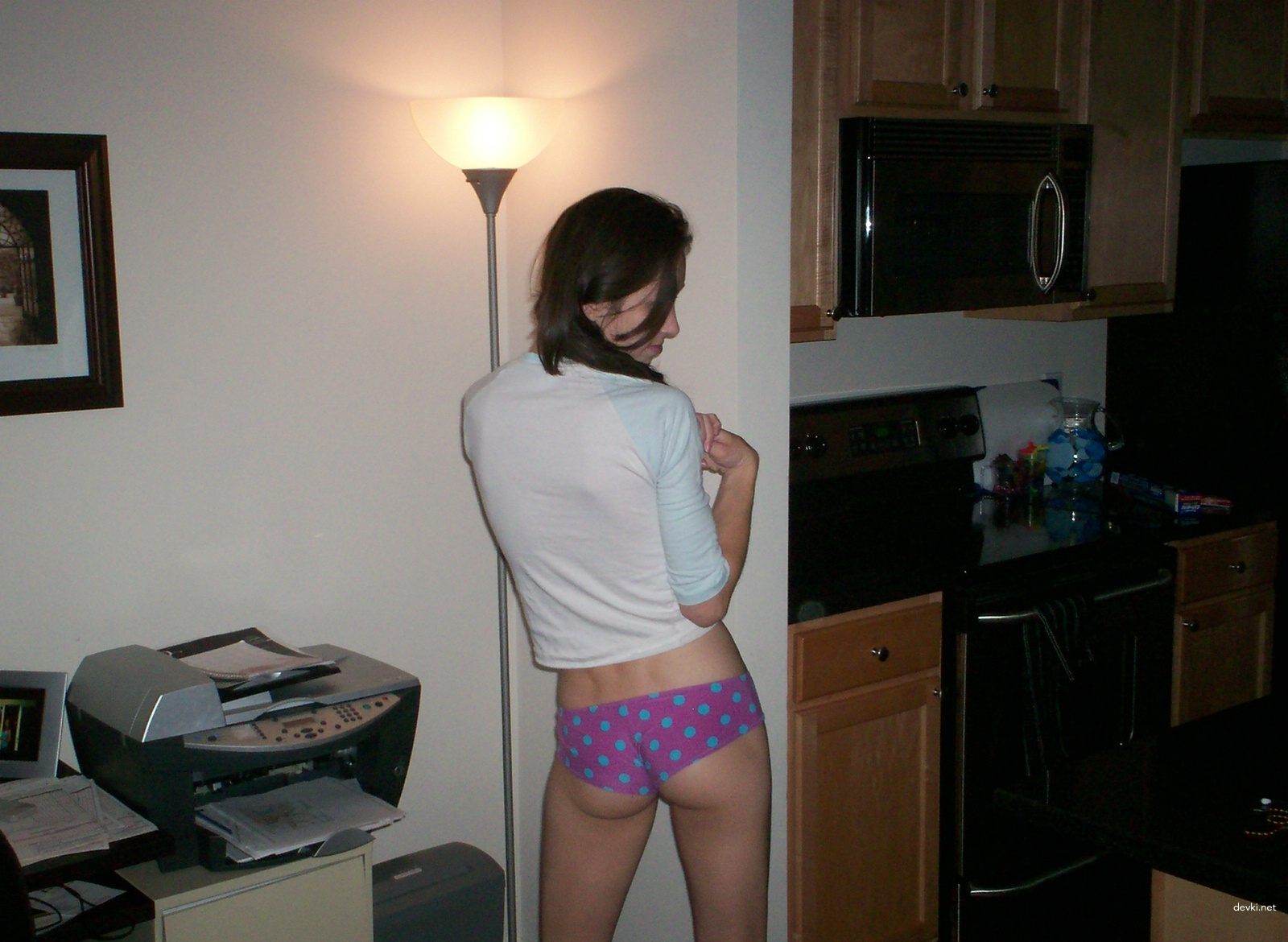 Skinny Teen's Homemade Sex Pics: Explicit Amateur Photos