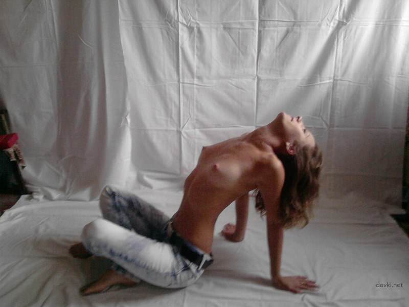 Amateur Erotic Photos of Cute Ladies - Explicit and Sensual Amateur Erotica Collection