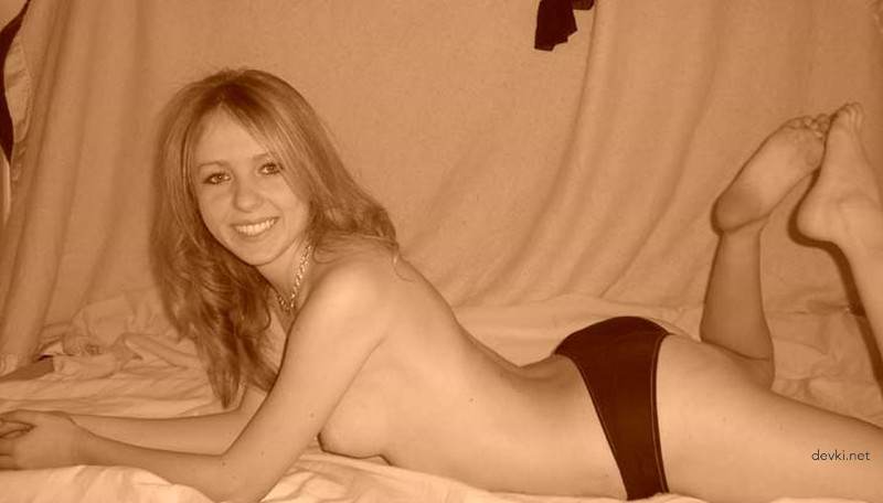 Curvy Amateur Porn Star's Home Video - Busty Russian Babe in Explicit Action