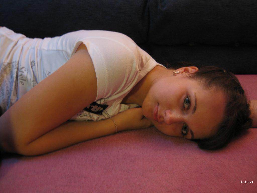 Hot Naked Brunette Amateur Exposing It All - Explicit Photo Shoot