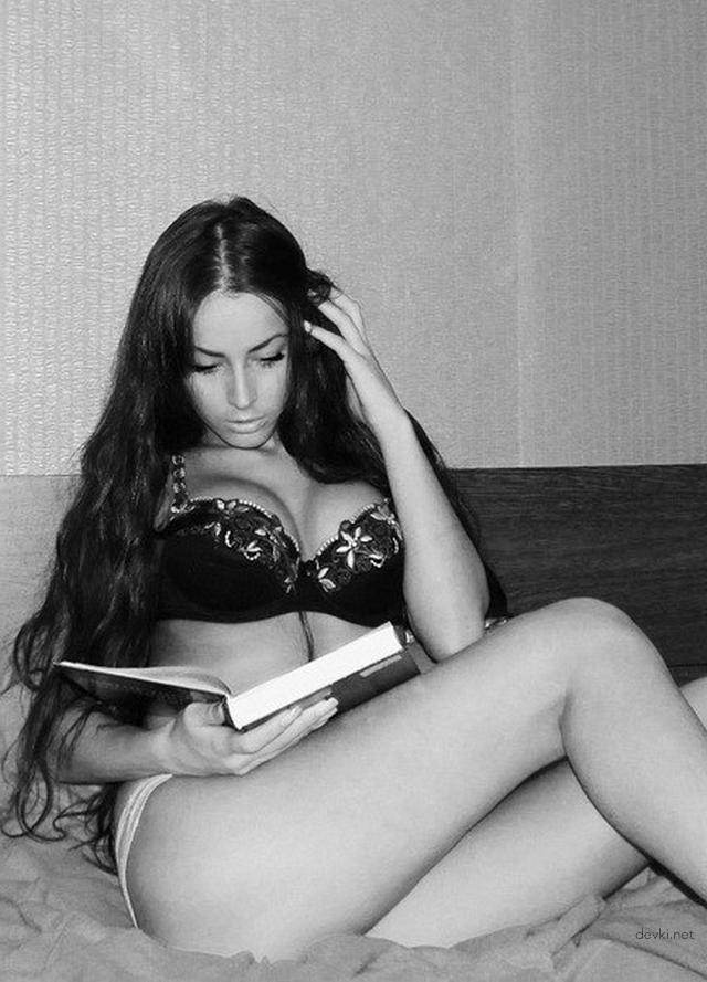 Private Photos of Beautiful Girls: Explicit and Uncensored Amateur Shots