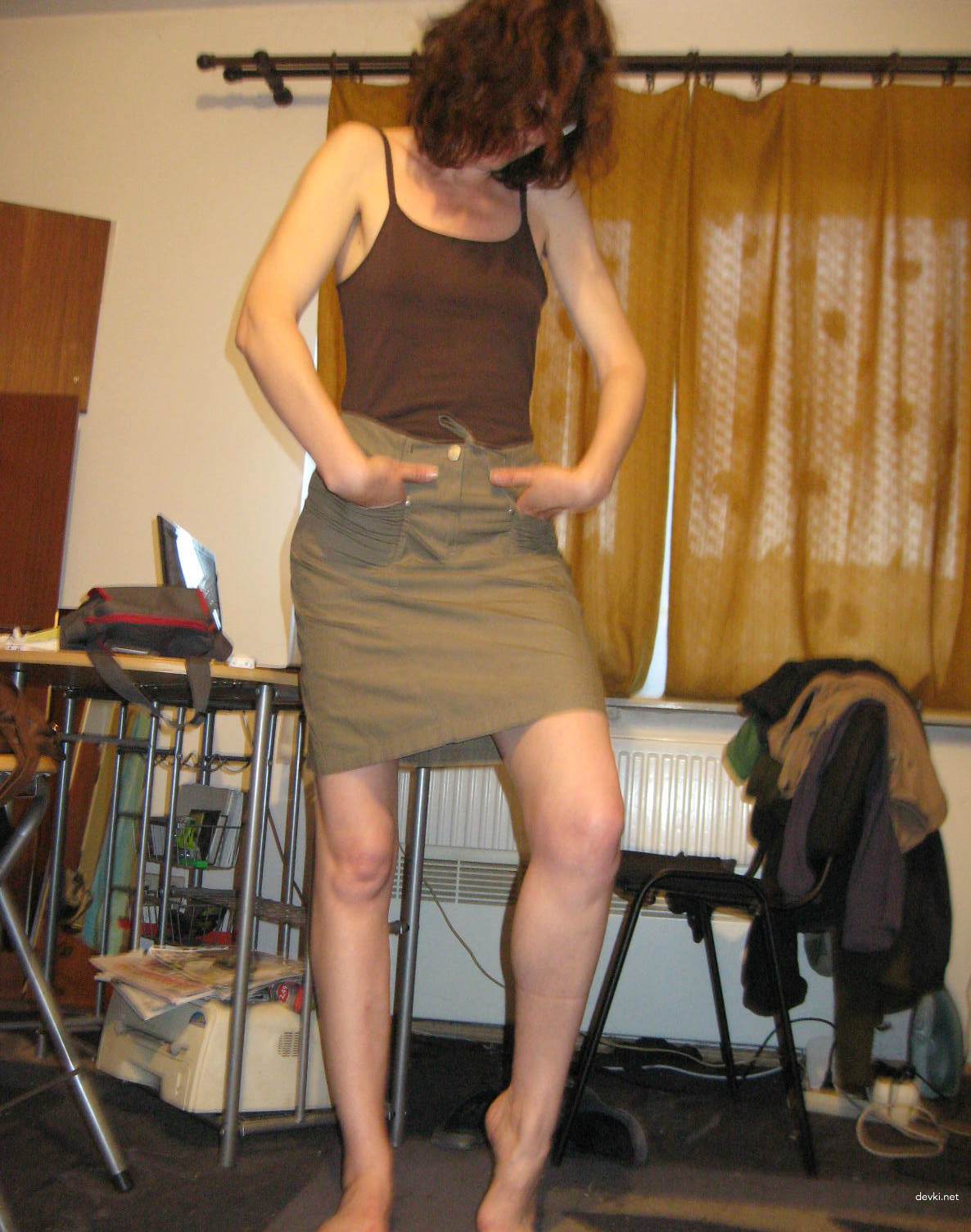 Woman Explicitly Shows What's Under Her Skirt in Amateur Photo