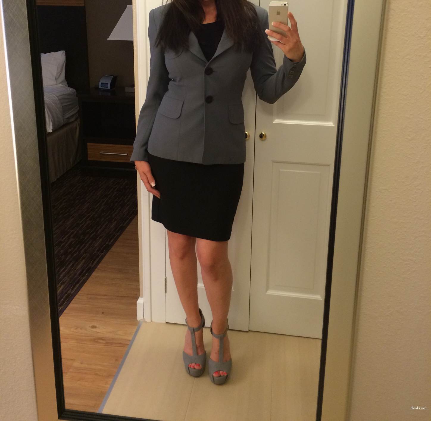 Hot Secretary with Nipple Piercings in Erotic Amateur Photo