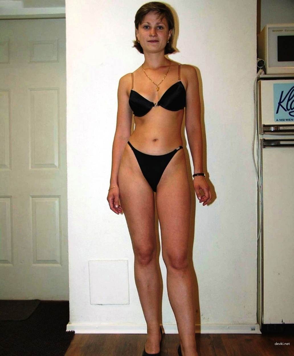 Amateur Secretary Poses Nude: Explicit Office Photoshoot