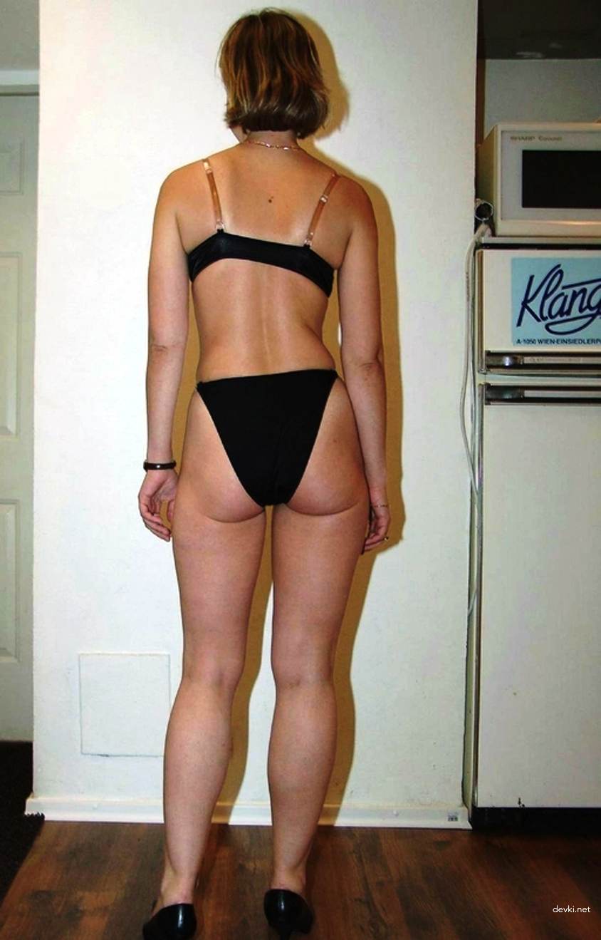 Amateur Secretary Poses Nude: Explicit Office Photoshoot