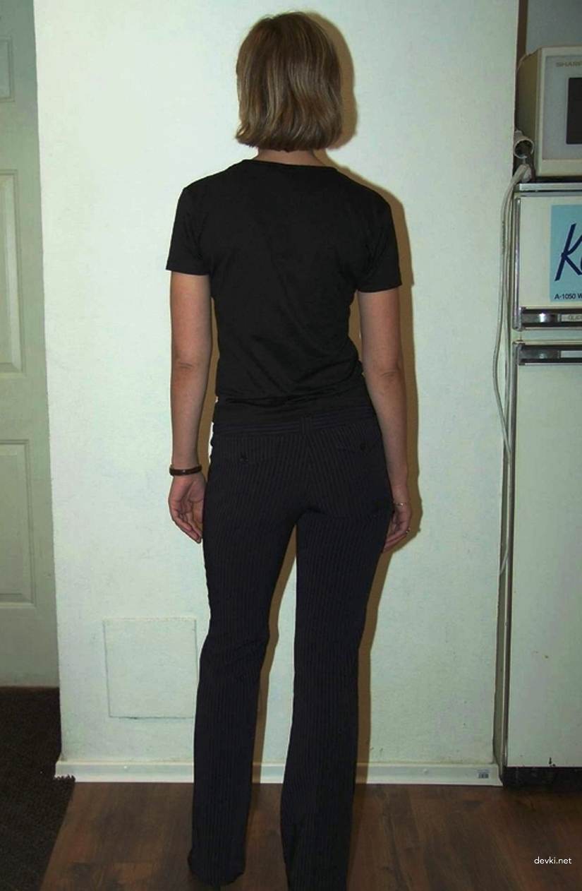 Amateur Secretary Poses Nude: Explicit Office Photoshoot