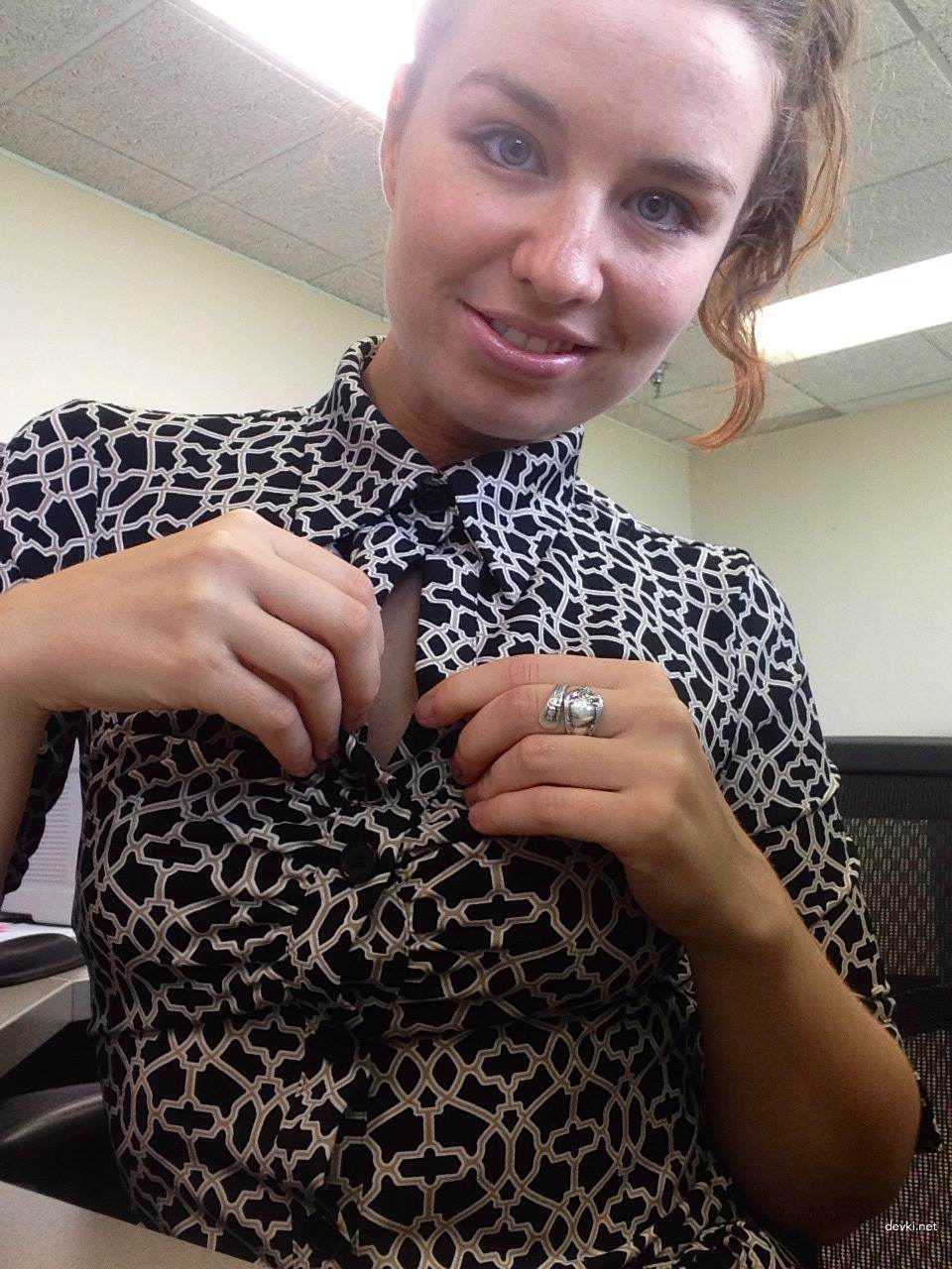 Amateur Office Tits Flasher Strips at Home: Explicit Homemade Photos