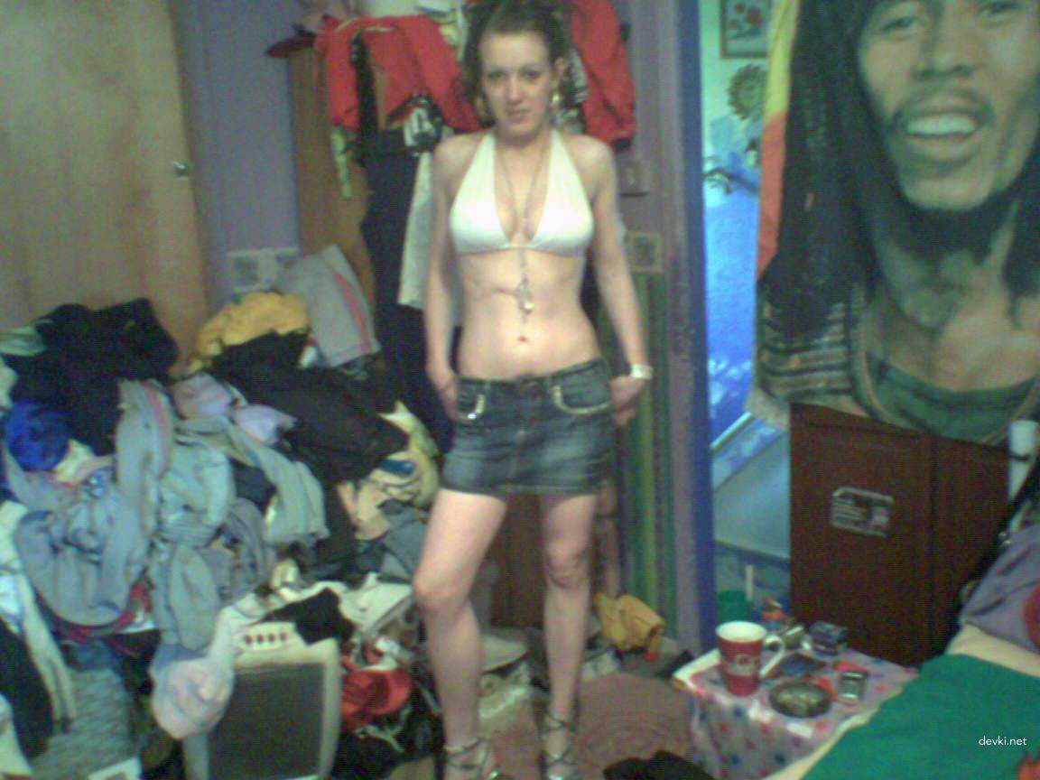 Explicit Sexy Brunette's Intimate Porn Photos - Hot and Horny XXX Content