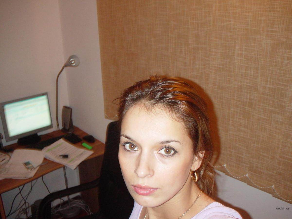 Slim amateur's explicit home photoshoot with popular keywords for maximum directness.