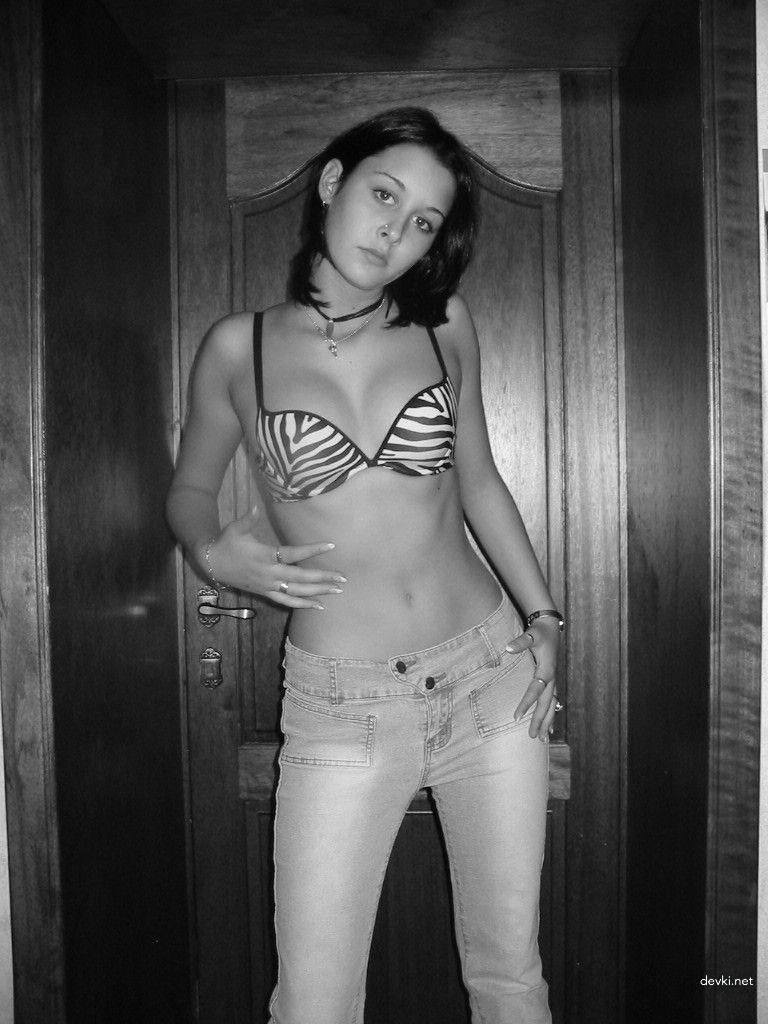 Explicit Erotic Album of Slim Brunette - Amateur Nude Photos