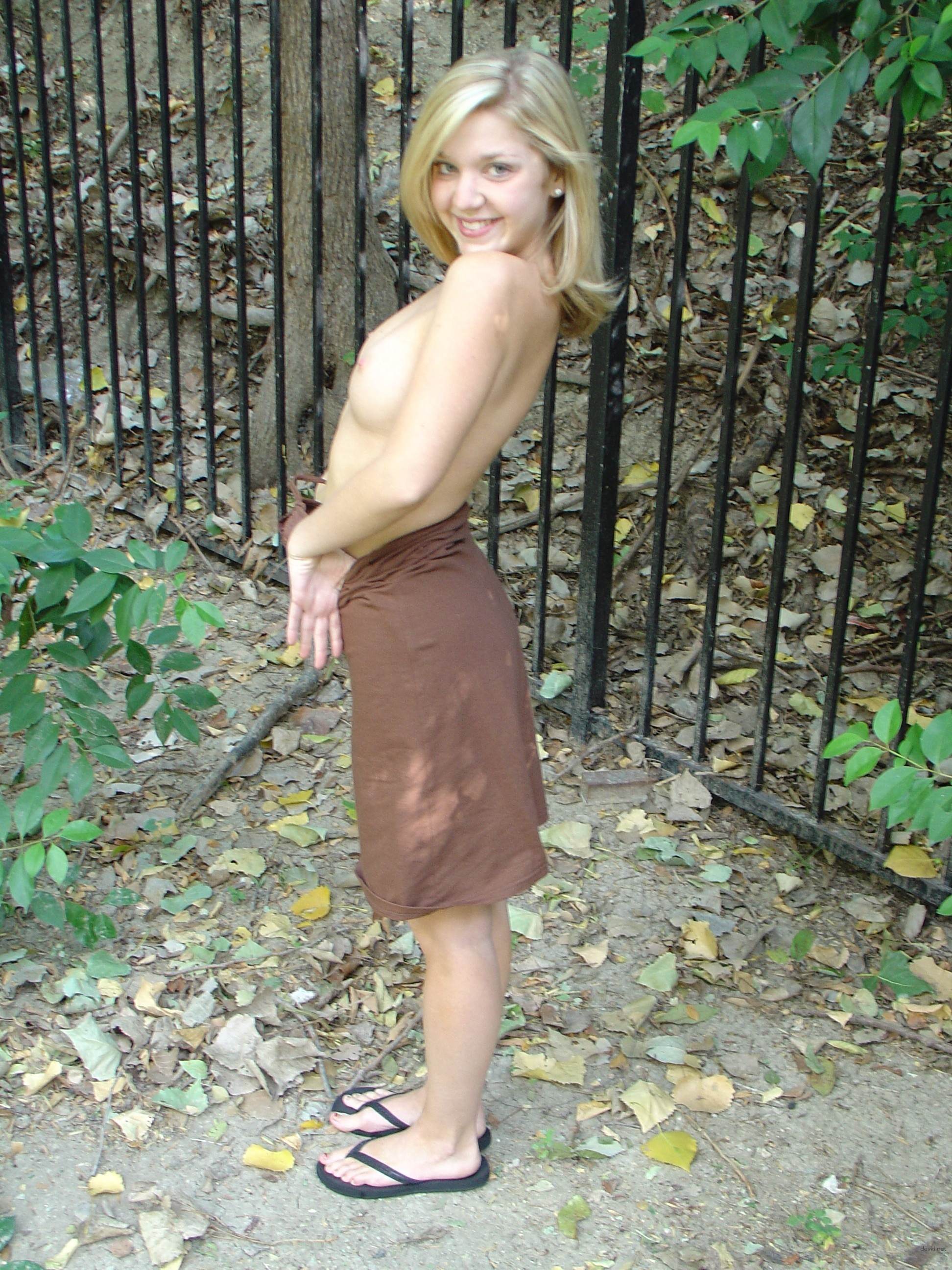 Wet Blonde by the Pool: Explicit Amateur Poolside Photo Shoot