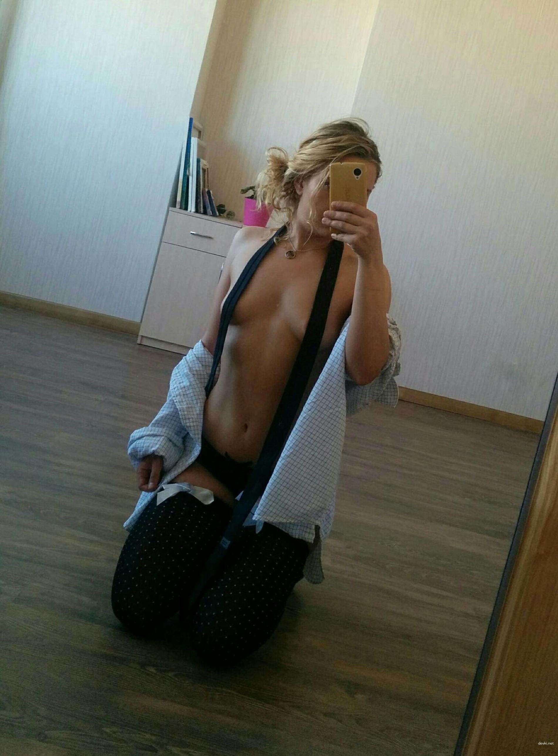 Hot Russian Amateur Erotica Featuring Cute Girl – Explicit Photos