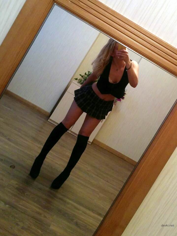 Hot Russian Amateur Erotica Featuring Cute Girl – Explicit Photos