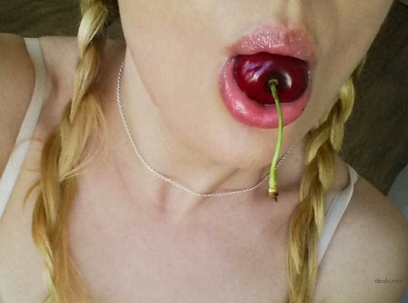 Hot Russian Amateur Erotica Featuring Cute Girl – Explicit Photos