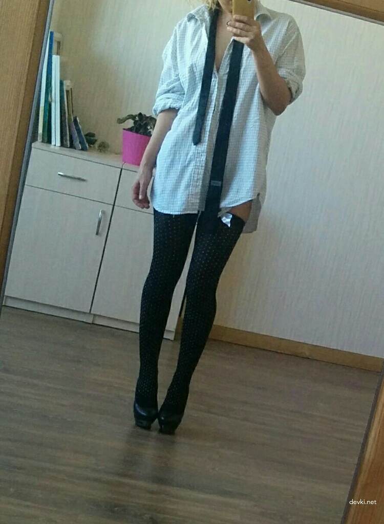 Hot Russian Amateur Erotica Featuring Cute Girl – Explicit Photos