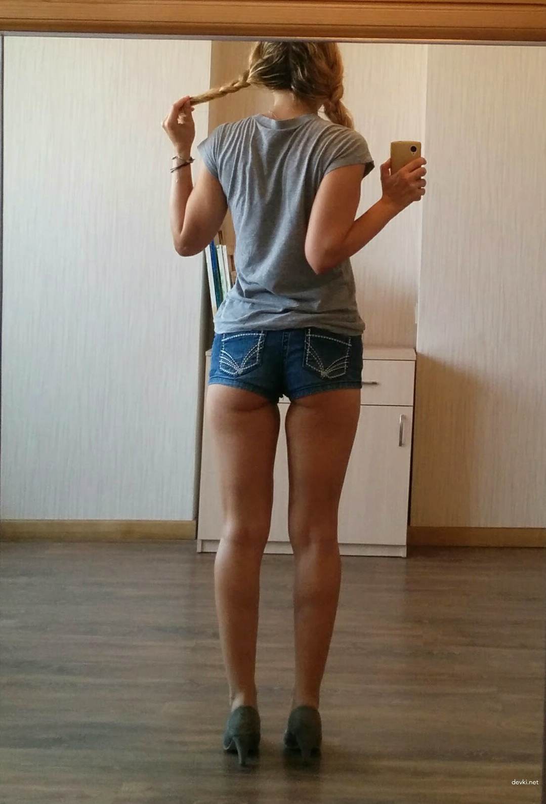 Hot Russian Amateur Erotica Featuring Cute Girl – Explicit Photos