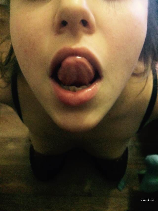 Young Slut Servicing Cock: Explicit Teen Blowjob Porn