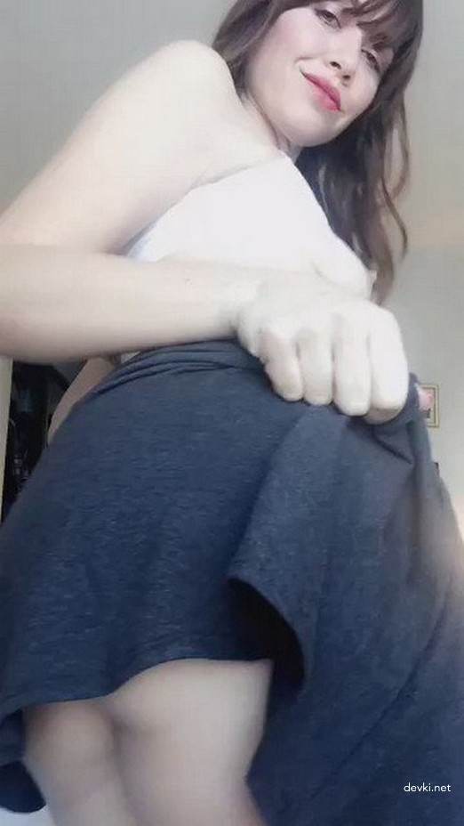 Big Ass Brunette Babe in Explicit Porn Photo