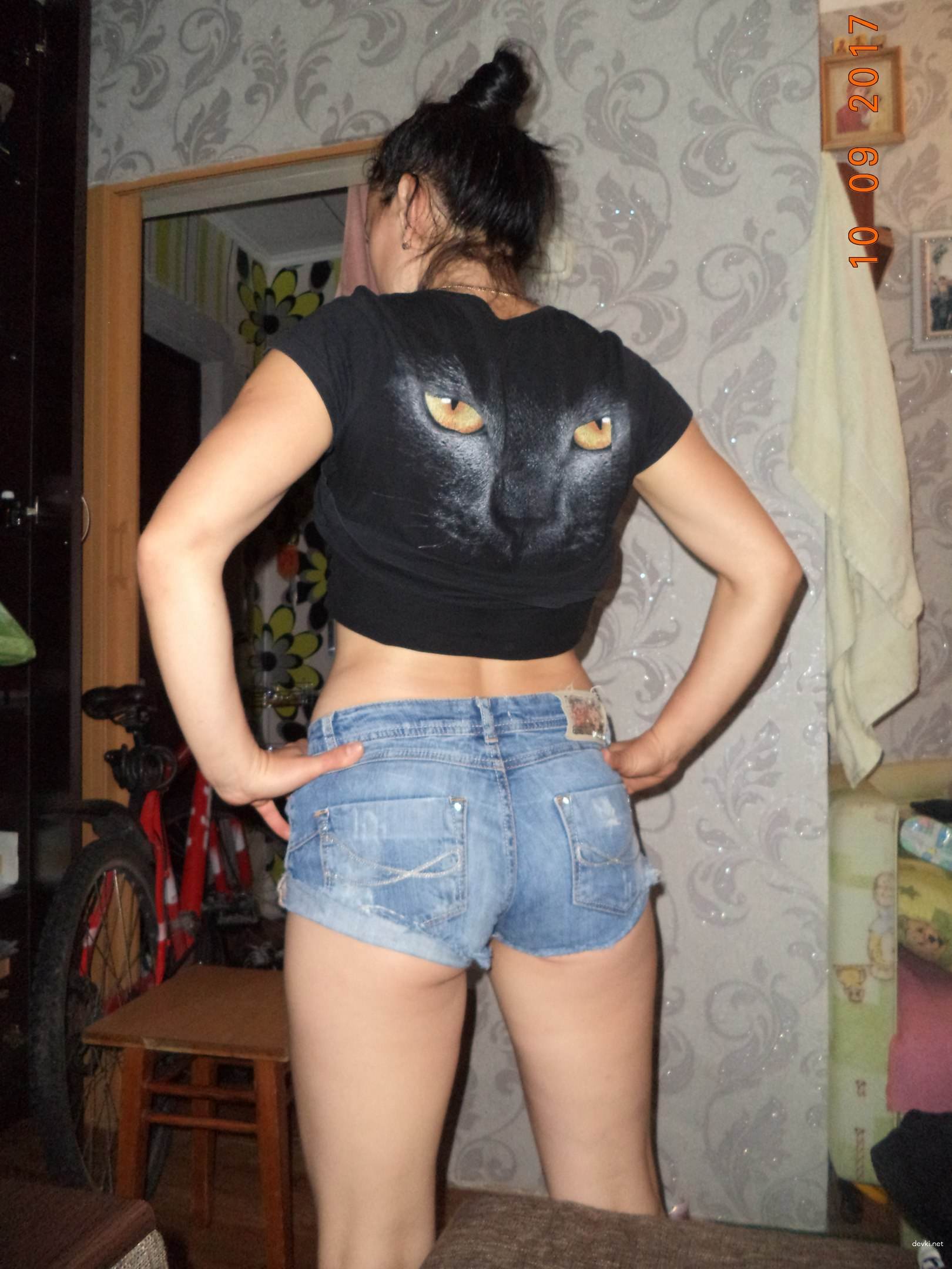 Hot Amateur Wife Photo Set: Explicit Pics with Wife - Small Collection
