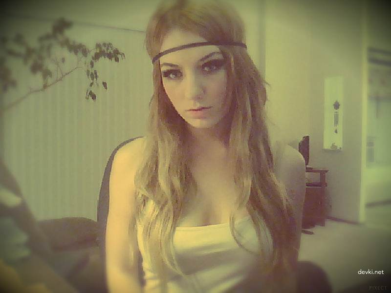 Hot Naked Girl in Private Photo - Explicit Amateur Nudes