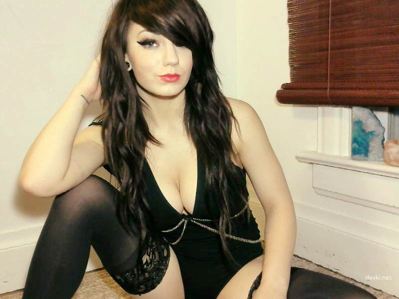 Hot Naked Girl in Private Photo - Explicit Amateur Nudes